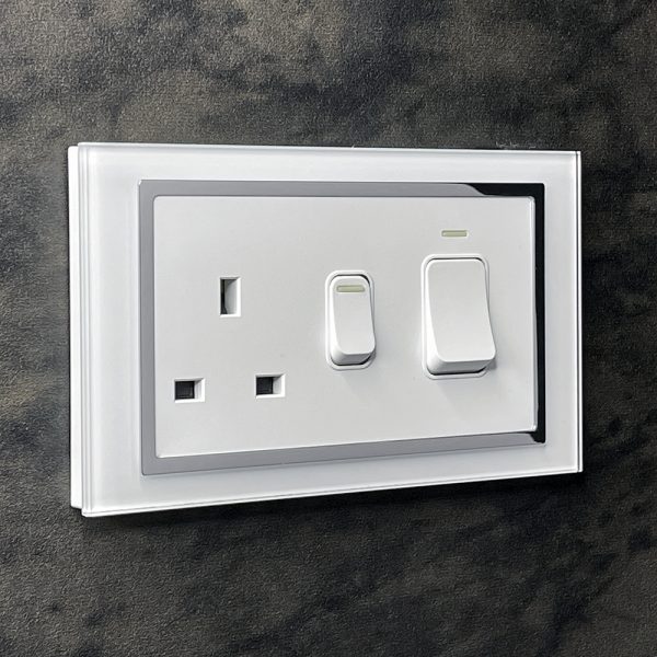 Retrotouch Crystal CT 45A DP Cooker & 13A Socket White 01840