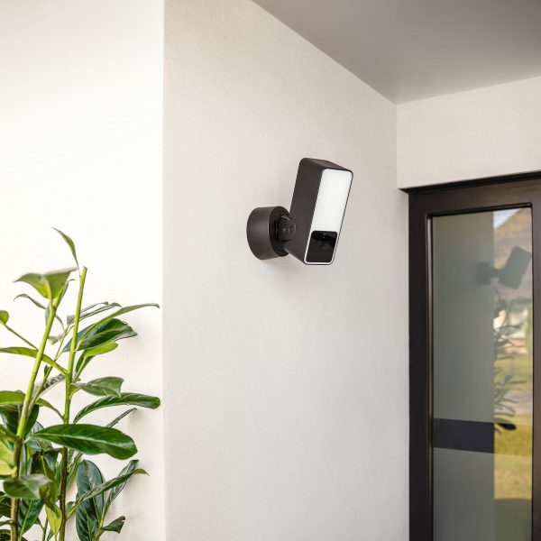 Eve Outdoor Cam Secure Floodlight Camera