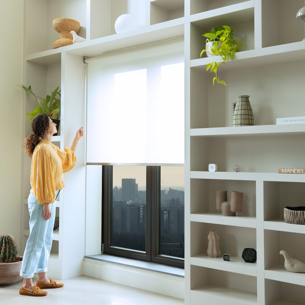 Eve MotionBlinds Upgrade Kit for Roller Blinds Smart & Secure Centre