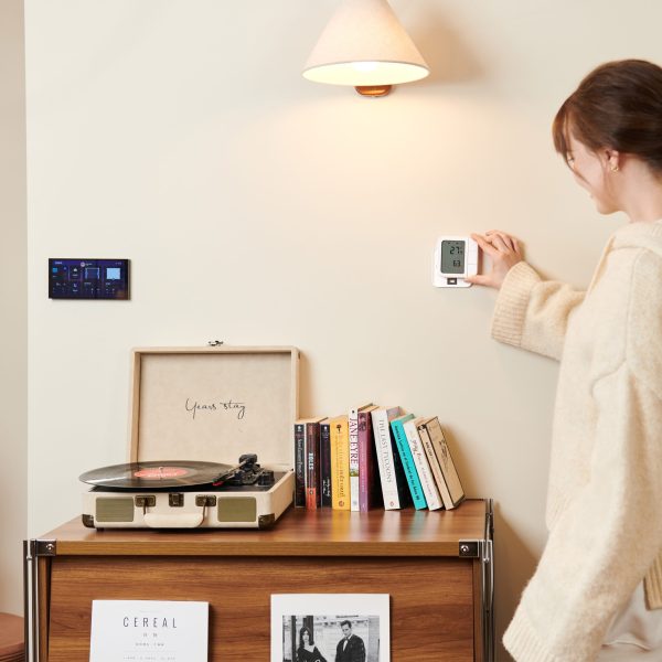 Aqara Climate Sensor W100